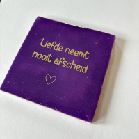 Tegel, liefde neemt nooit afscheid