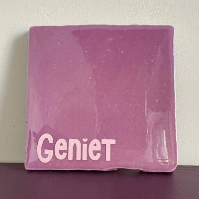 Tegeltje Geniet