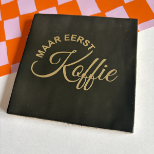 Tegel, maar eerst koffie